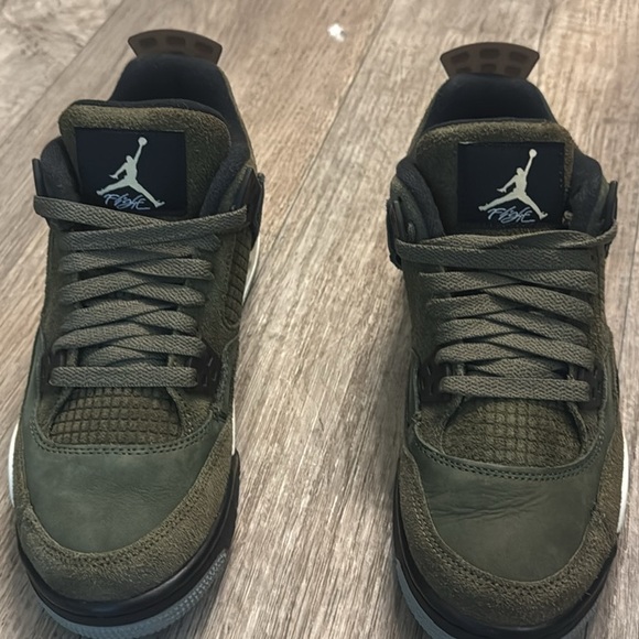 Jordan Green Sneakers with Cushioned Midsole and Mesh Upper - Picture 4 of 4